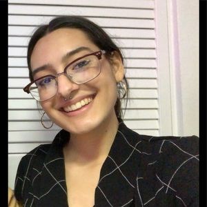 Meet your Posher, Daniela